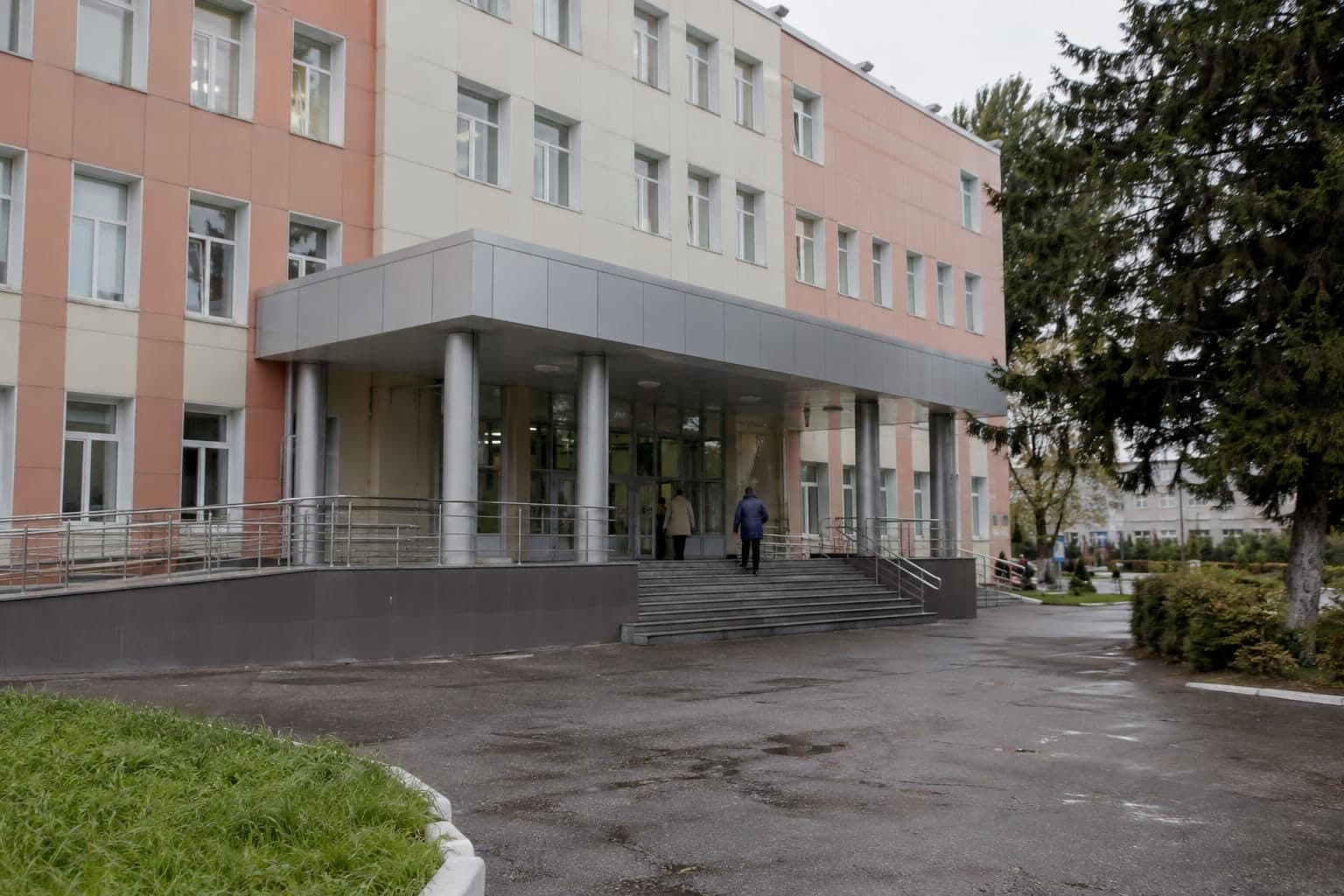 Exterior of the Shelekhov hospital where admissions and discharges were stopped.